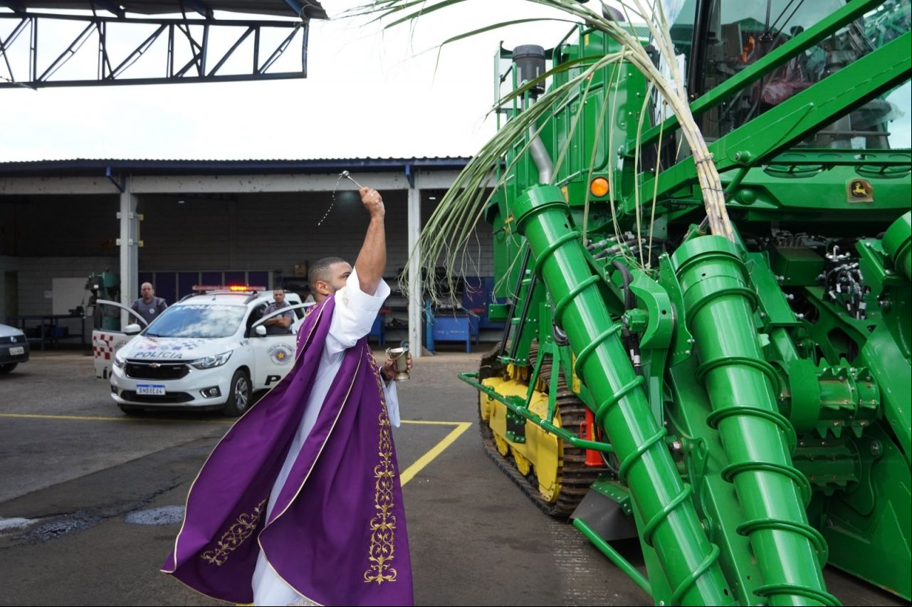 Grupo Moreno celebra início da safra 2024 com Momento Religioso